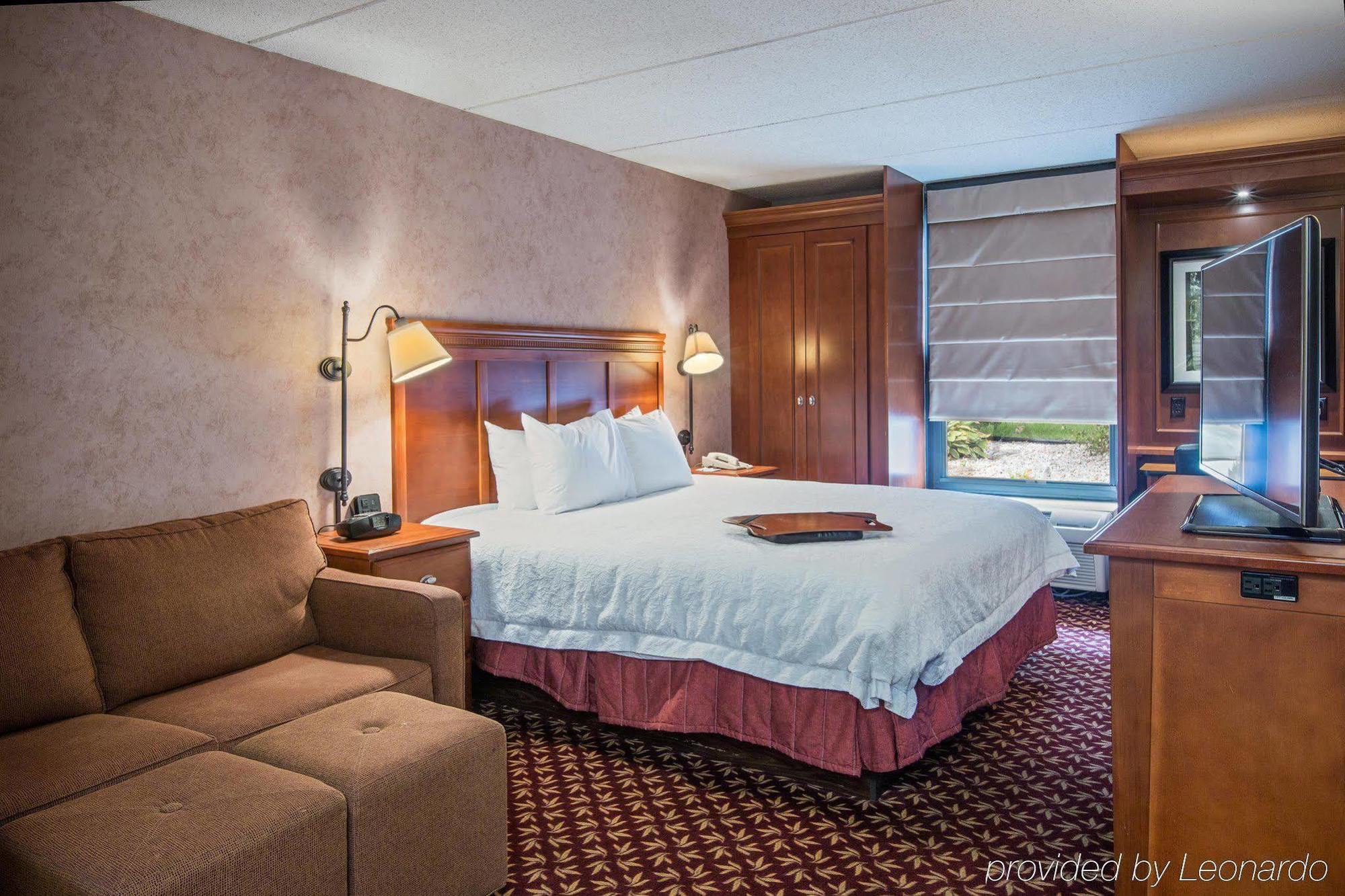 Hampton Inn West Springfield Kültér fotó