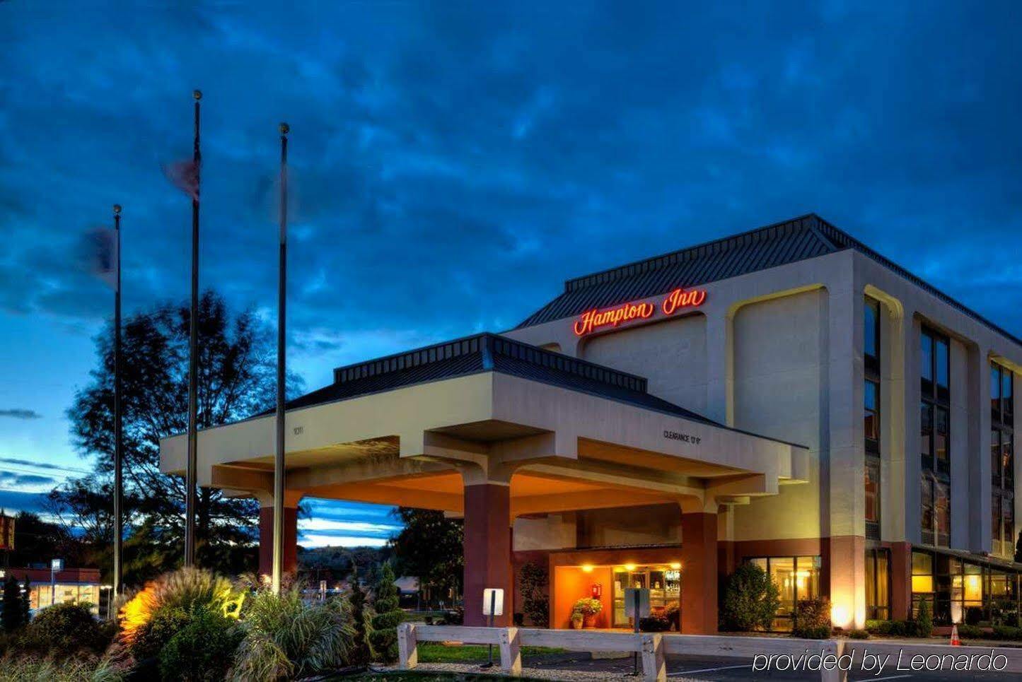 Hampton Inn West Springfield Kültér fotó